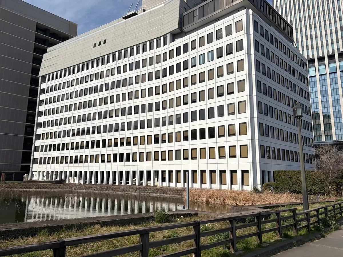 ウと磨き上げられた清掃技術により美観・衛生環境・安全を提供します